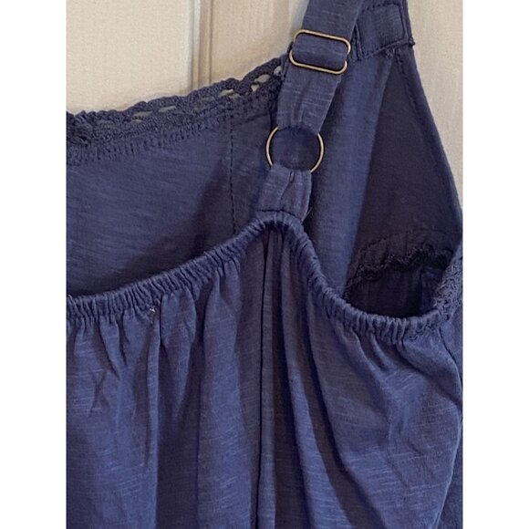 Blue Crochet Lace Detail Sleeveless Top With Adjustable Straps By Rewind - Women - Picture 10 of 13